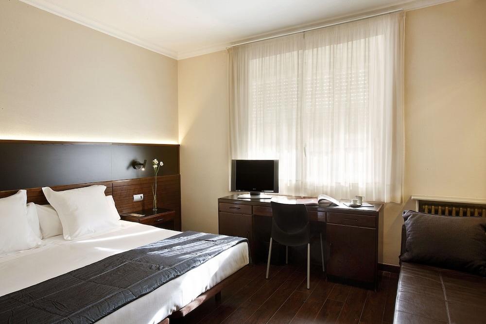 Astoria 3*