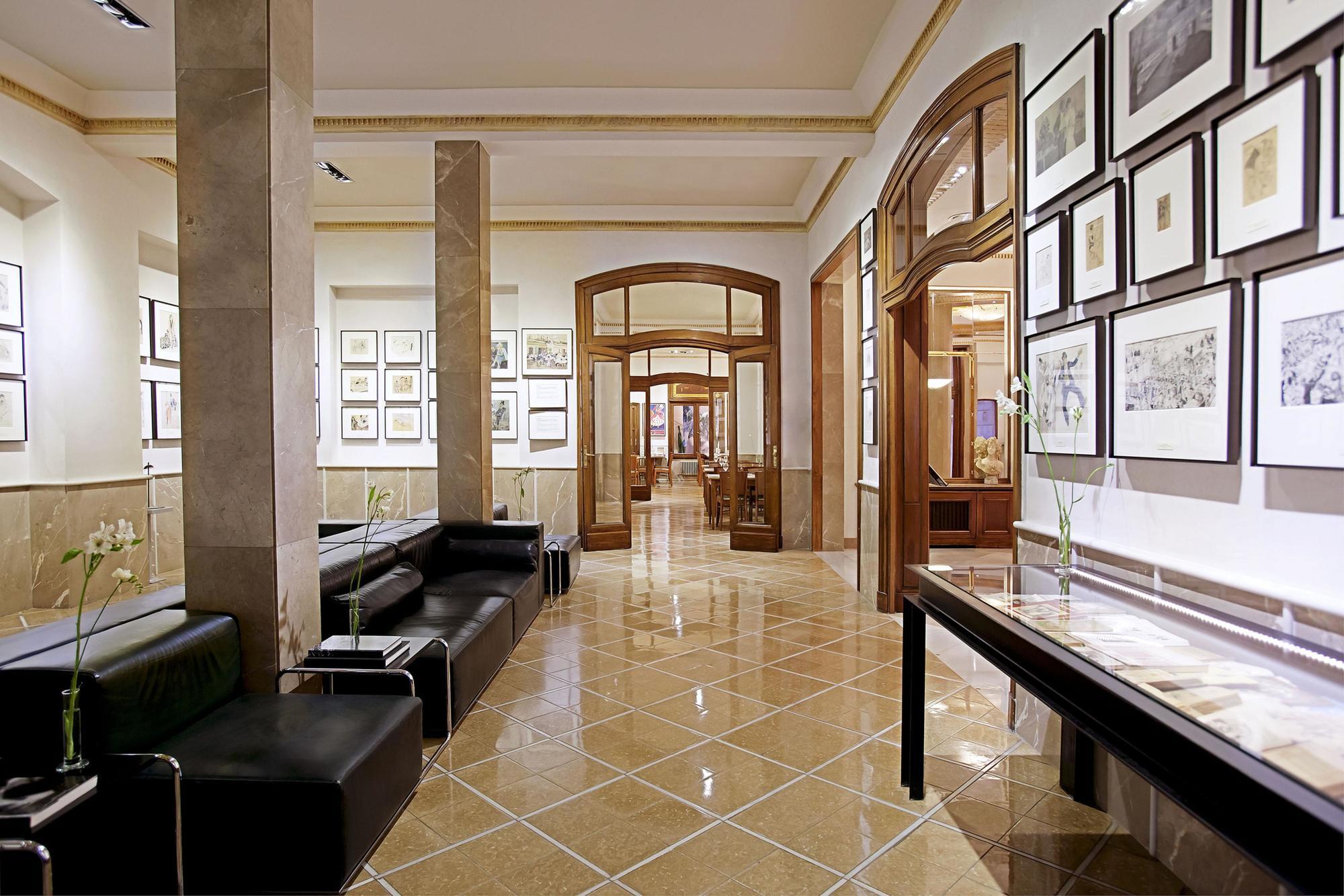 Astoria Hotel