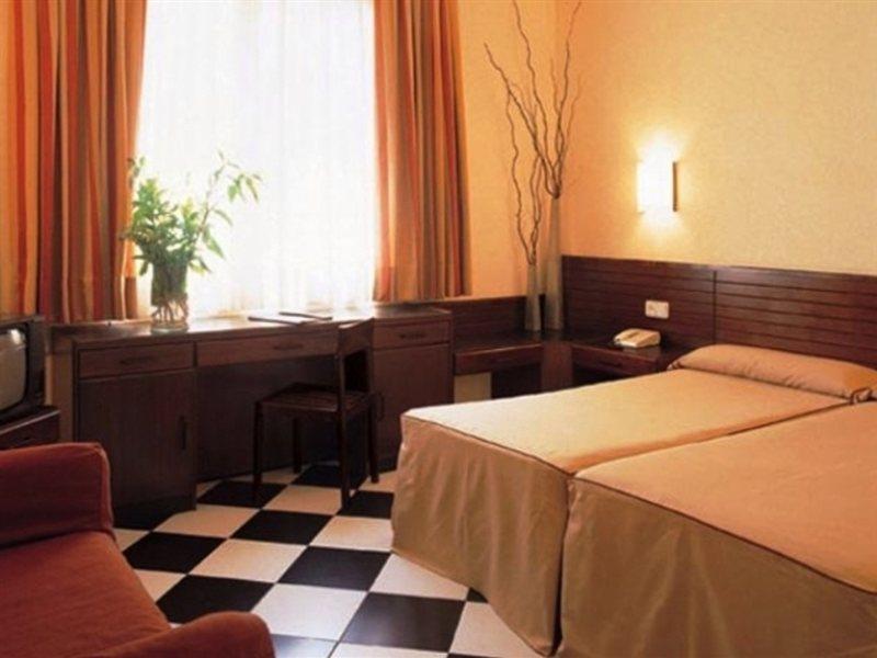 Astoria 3*