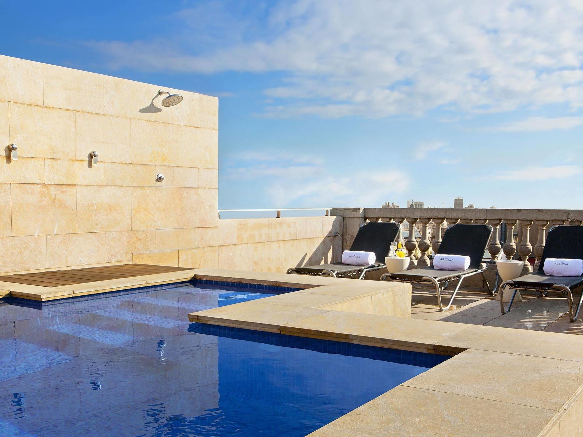 Astoria Hotel 3*
